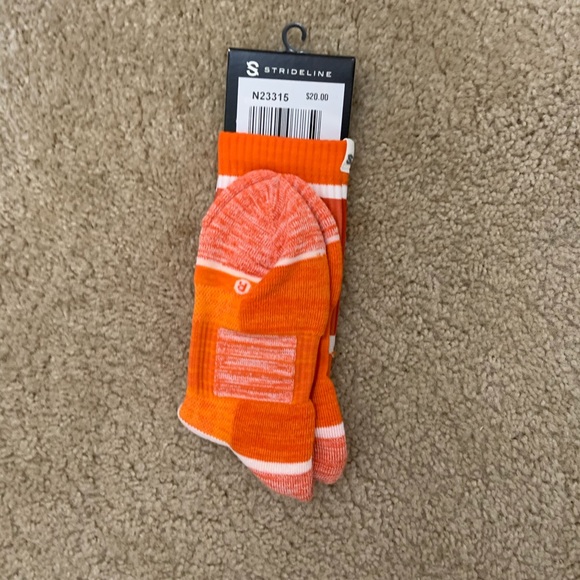 Houston Astros Altuve Strideline socks - Picture 2 of 2